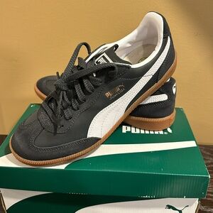 New IN BOX Men’s Puma Super Liga OG Retro Sneaker Navy w/White SuedeMen’s Size 9